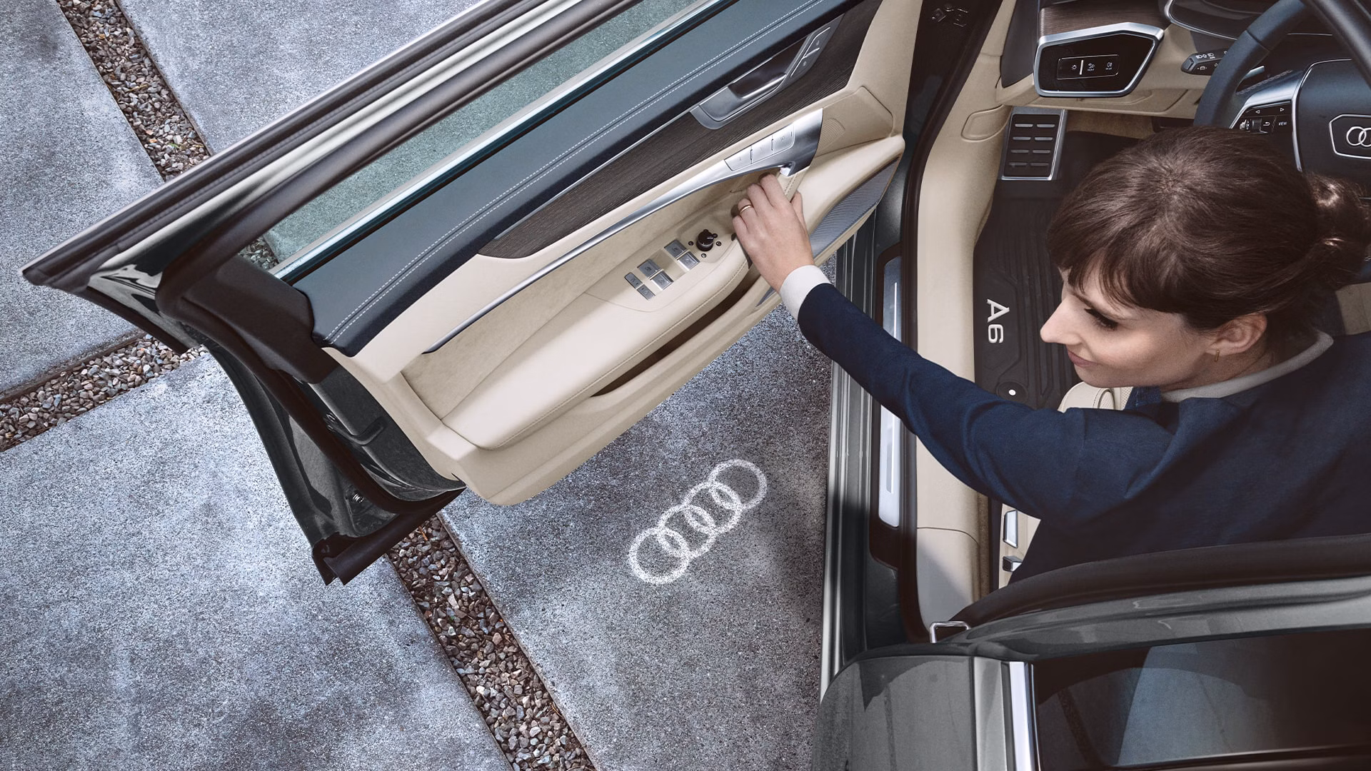Audi A6 Limousine mit LED Projektion