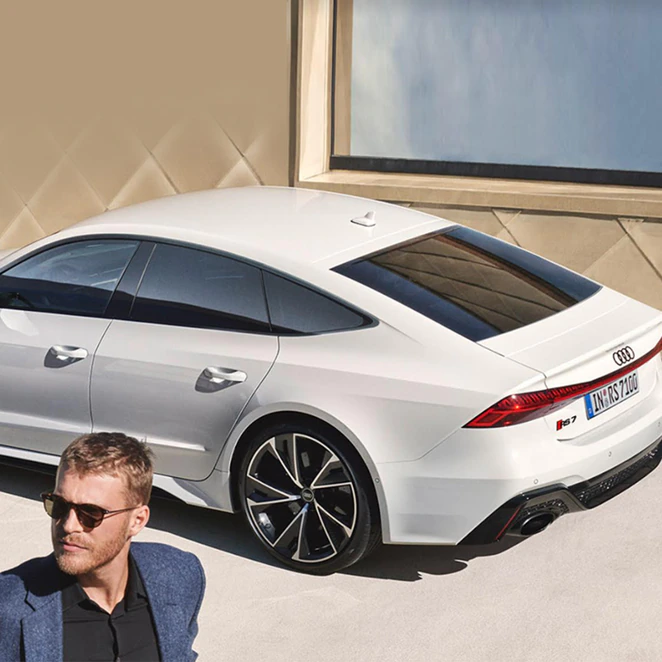 글로시 블랙 스타일