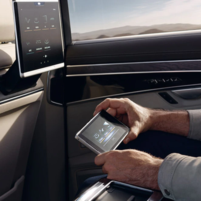 아우디 A8 리어 시트 리모트 콘트롤