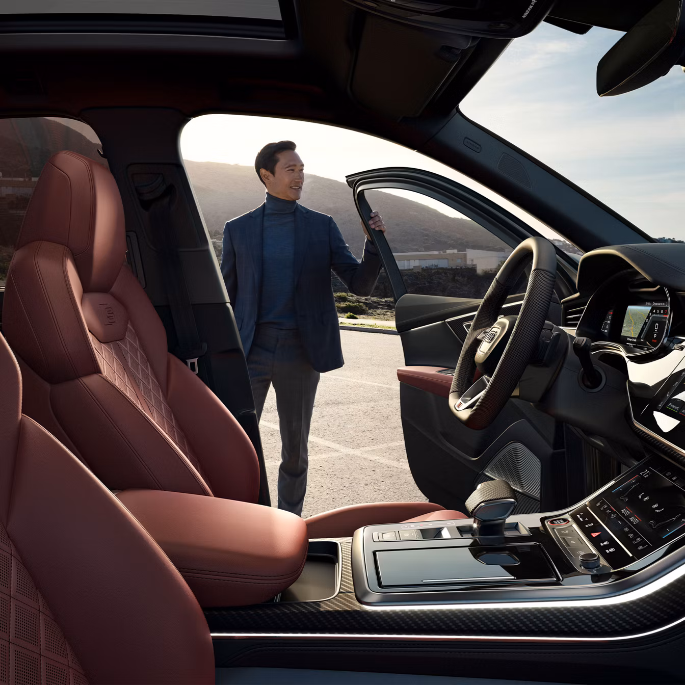 Front view Audi SQ6 SUV e-tron